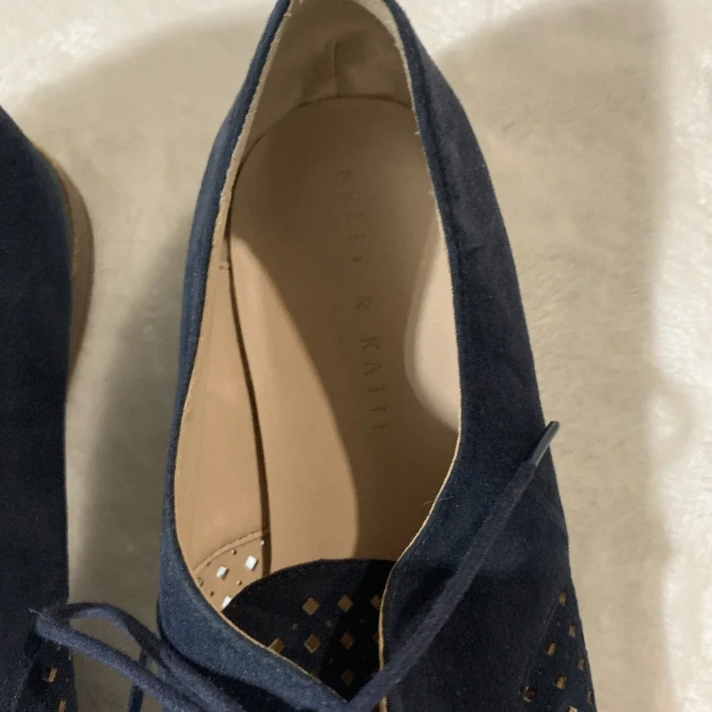 Navy Blue Suede Shoes, Women's Size 8.5, Kelly & Katie